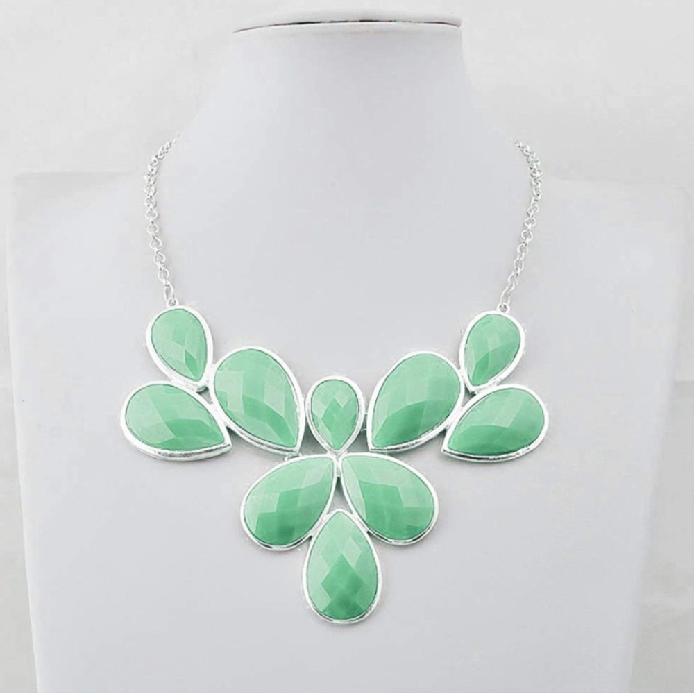 Jane Stone Fashion Bubble Collar Necklace, Chunky Jewelry for Women - Mint Green